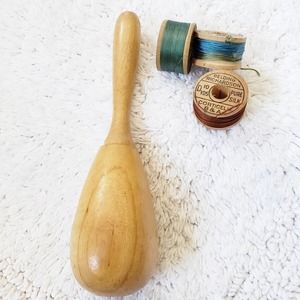 𝅺VINTAGE Solid Hard Wood Darning Egg  Measures 5 1/2" in length Old sewing tool
